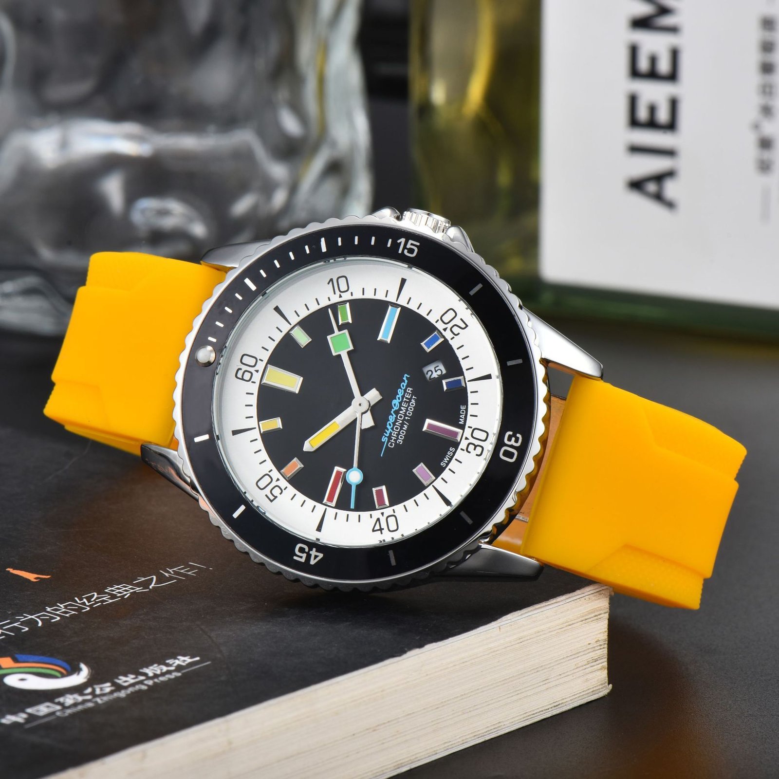 Stylish Men's Quartz Watch With A Silicone Strap