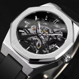 Man's Automatic Mechanical Watch With A Rubber Strap