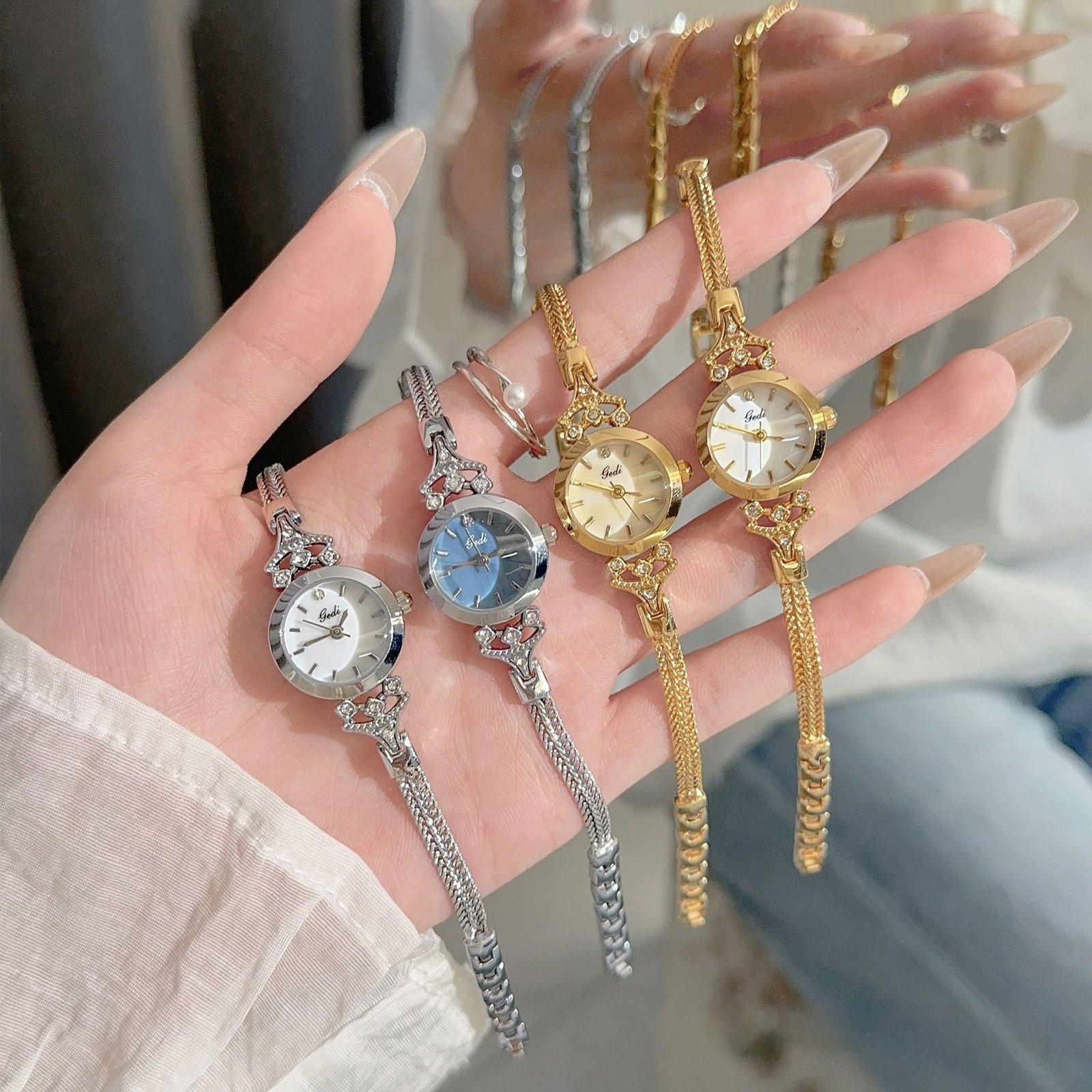 Stylish And Minimalist Alloy Womens Watch - Image 6