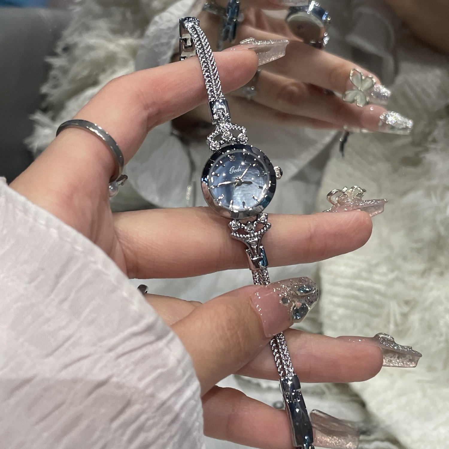 Stylish And Minimalist Alloy Womens Watch - Image 8