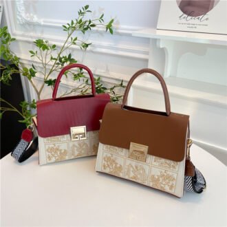 Women's Daily Handmade Knitted Messenger Bag for Daily Use