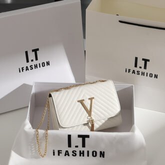 Fashion Chain Versatile One Shoulder Messenger Bag for Modern Women